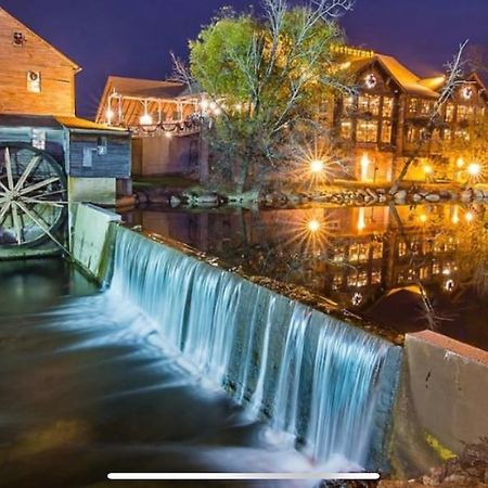 Luxury Condo In The Heart Of Pigeon Forge Exterior foto